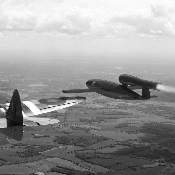 Special Hobby SH48192 - Spitfire Mk.XII against V-1 Flying ...