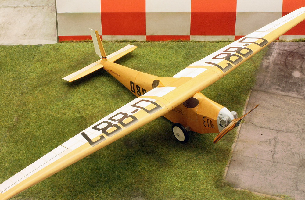 Messerschmitt M17 (1)