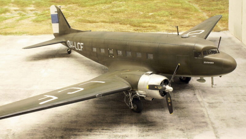 Douglas C-47 (2)