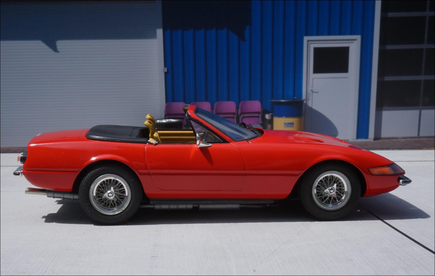 Miniature Solido 1/18 Ferrari 365 GTS/4 Daytona Rouge 1968, Très Bon état, Boîte