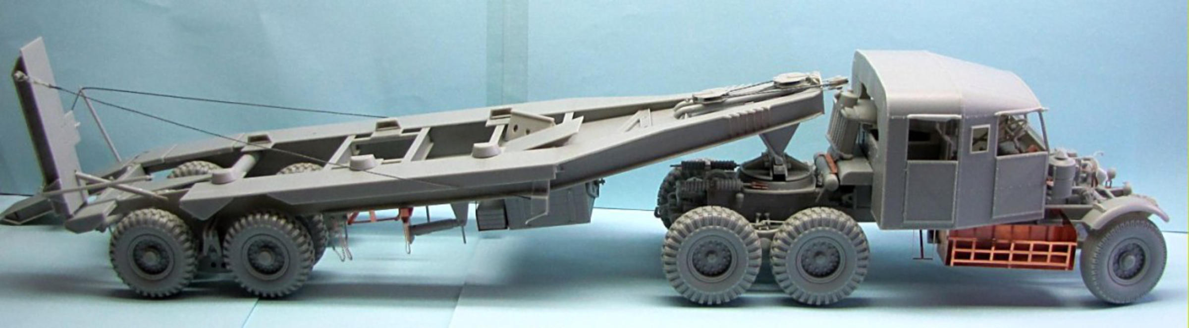 Thunder Model 35200 - Scammel Pioneer TRMU30/TRCU30 Tank Transporter